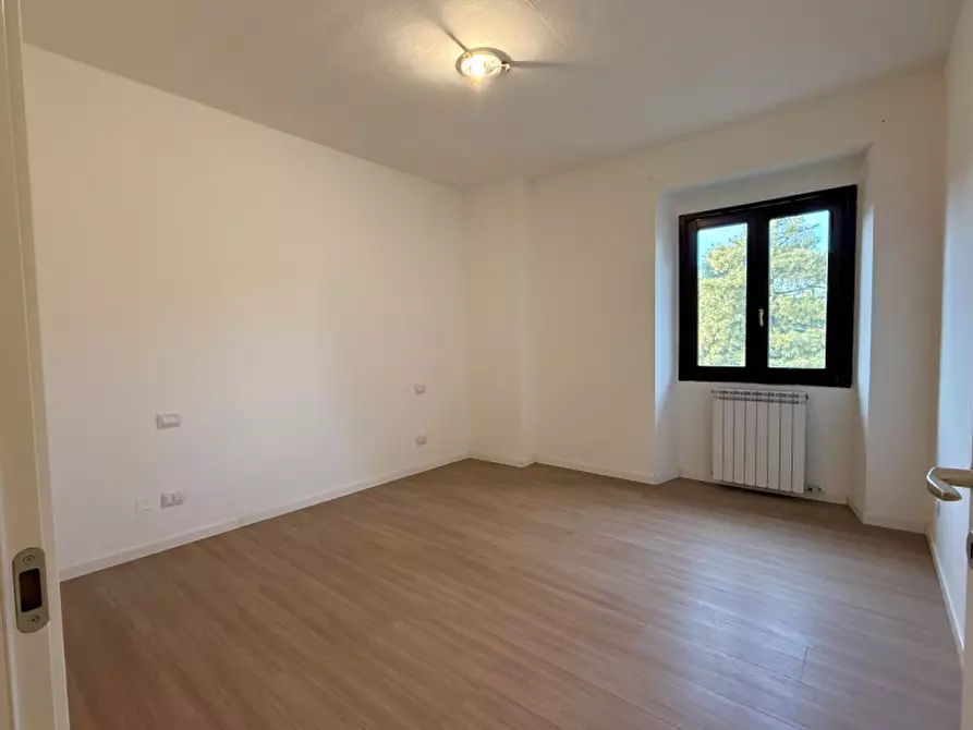 Immagine 11 di Appartamento in vendita  in via piave a Lonato del Garda