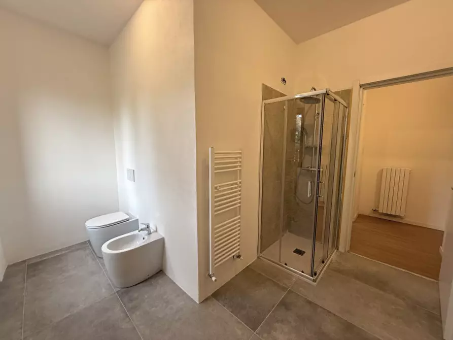 Immagine 17 di Appartamento in vendita  in via piave a Lonato del Garda