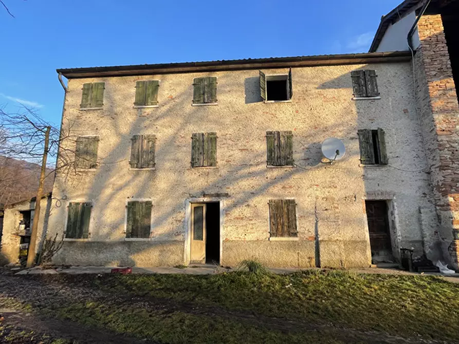 Immagine 2 di Rustico / casale in vendita  in via valcavasia a Cavaso Del Tomba