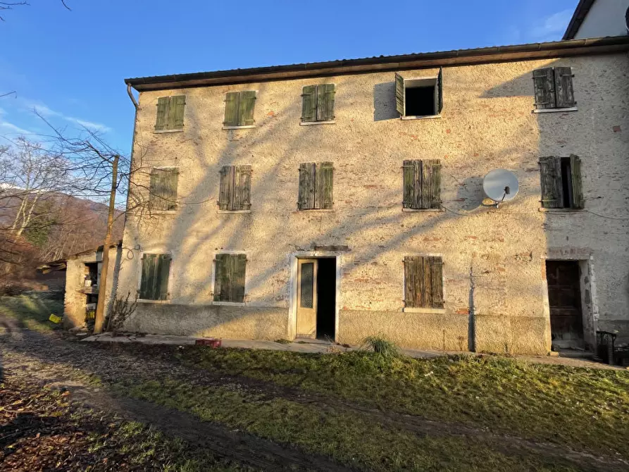 Immagine 3 di Rustico / casale in vendita  in via valcavasia a Cavaso Del Tomba