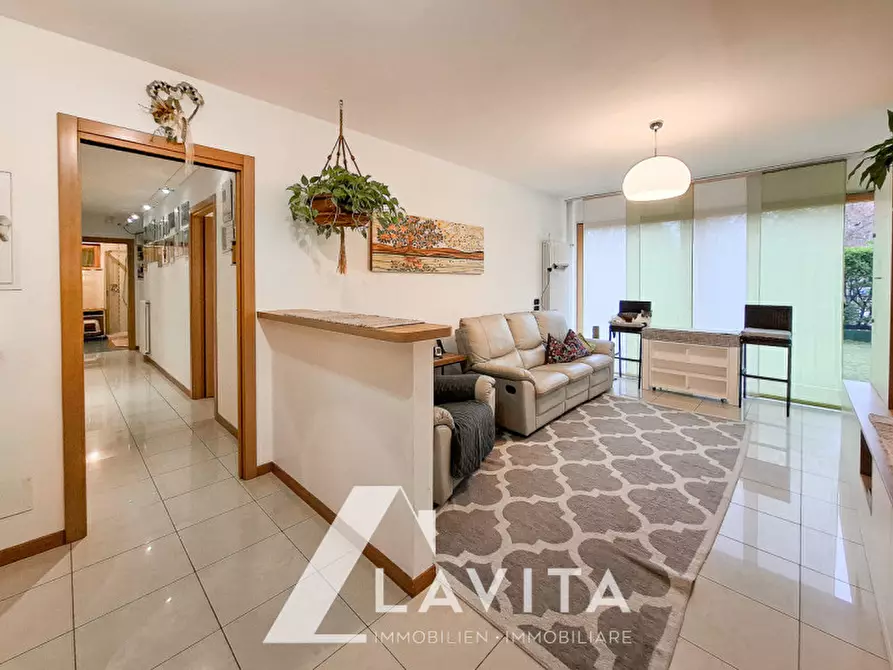 Immagine 8 di Appartamento in vendita  in Via Resia - Reschenstraße a Bolzano