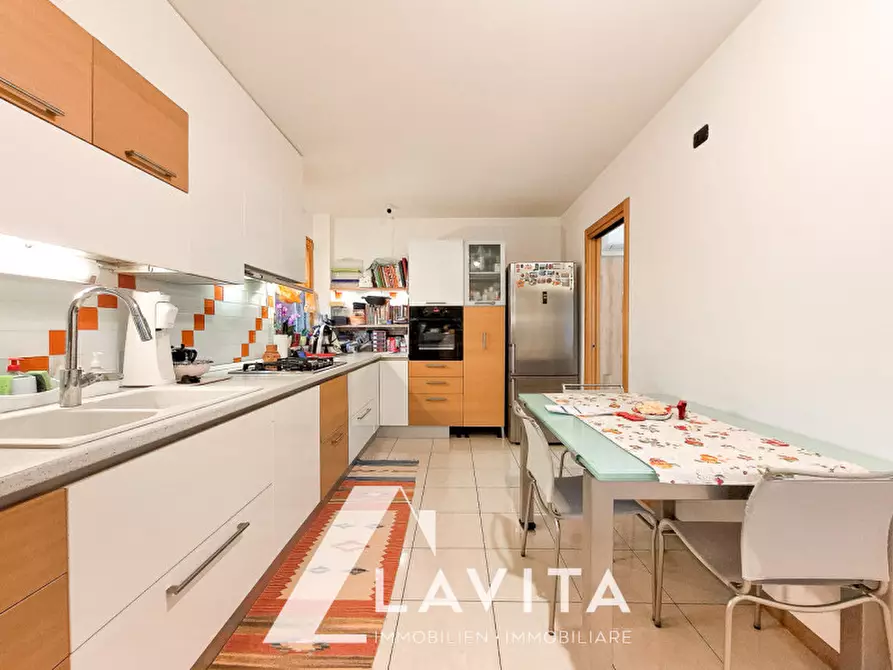 Immagine 14 di Appartamento in vendita  in Via Resia - Reschenstraße a Bolzano