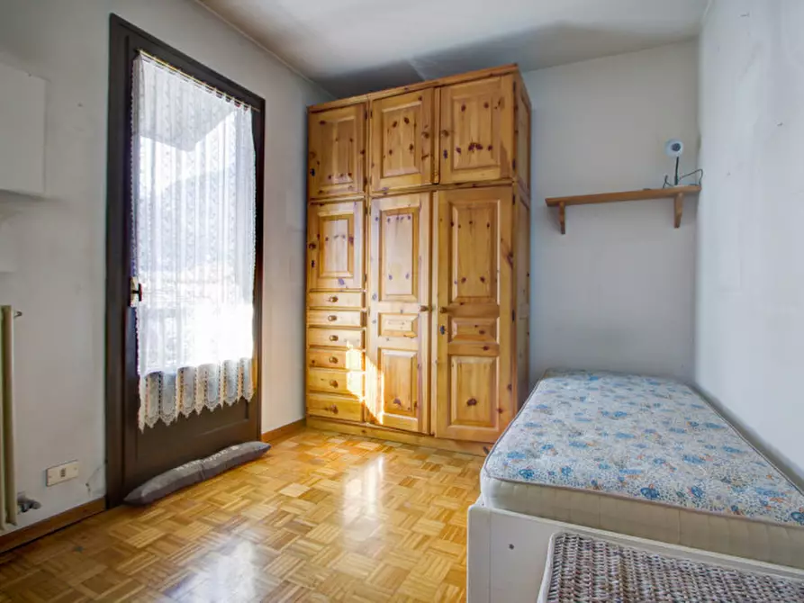 Immagine 17 di Appartamento in vendita  in Via Enrico Toti, 10 a Pinzolo