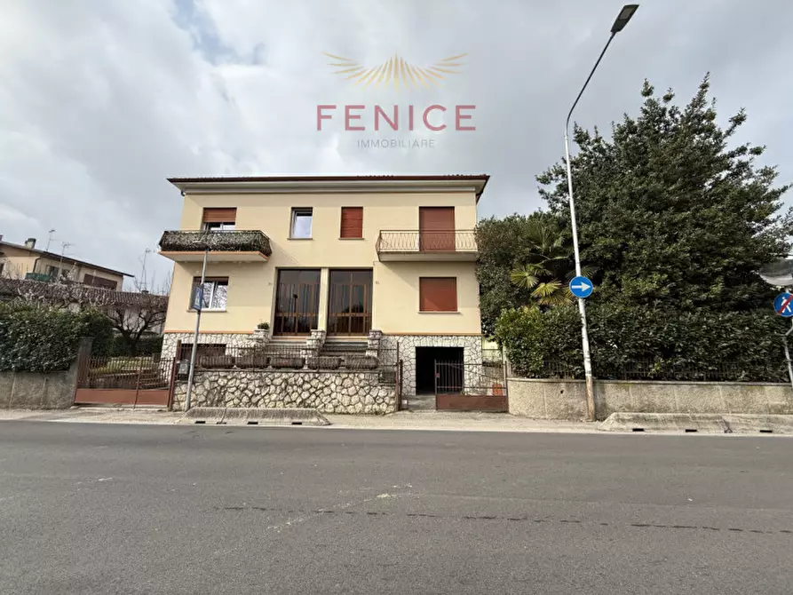 Immagine 3 di Casa bifamiliare in vendita  in Via Sante Cettolini 6 a Conegliano