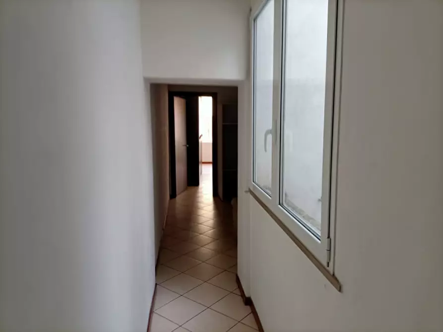 Immagine 2 di Camera in affitto  in Strada Farini, 78 a Parma