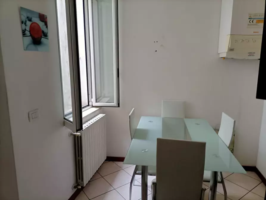 Immagine 3 di Camera in affitto  in Strada Farini, 78 a Parma