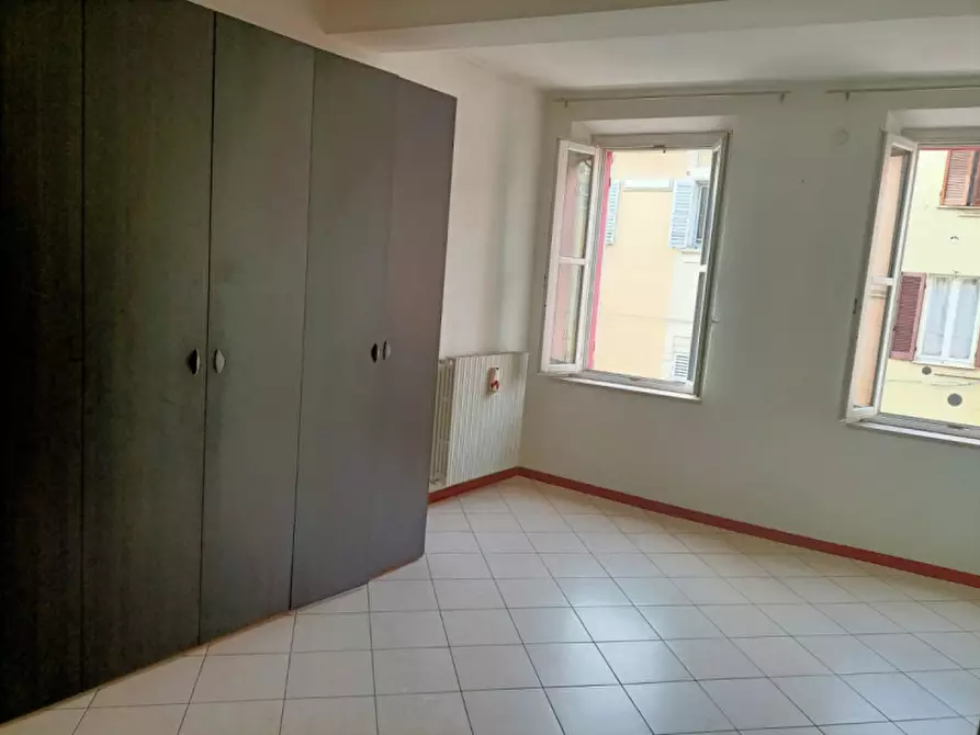 Immagine 4 di Camera in affitto  in Strada Farini, 78 a Parma