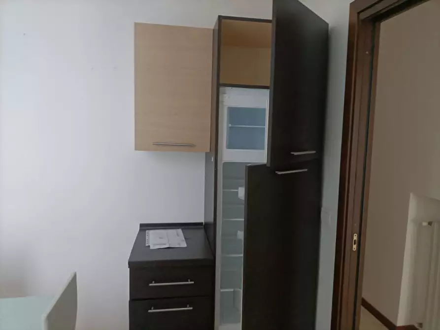 Immagine 9 di Camera in affitto  in Strada Farini, 78 a Parma