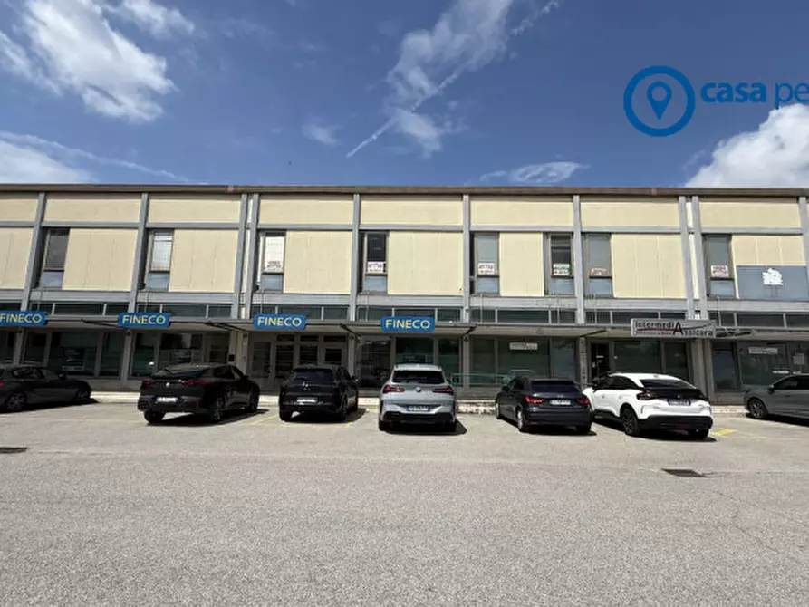 Immagine 1 di Ufficio in vendita  in Via Einuadi, 3 a Rovigo