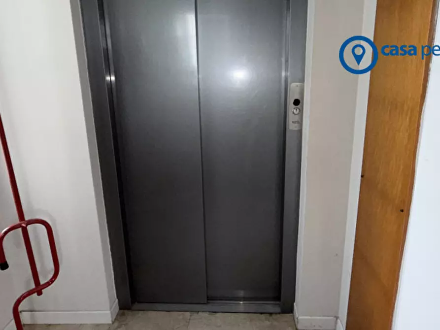 Immagine 11 di Ufficio in vendita  in Via Einuadi, 3 a Rovigo