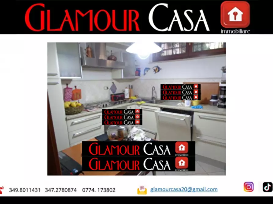 Immagine 4 di Villa in vendita  in Via Ambrogio Baldo Soldani a Roma