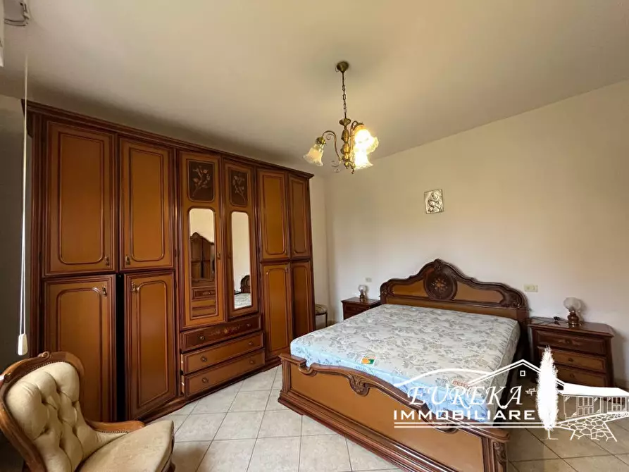 Immagine 14 di Appartamento in vendita  in Via Roma 152 a Castiglione Del Lago