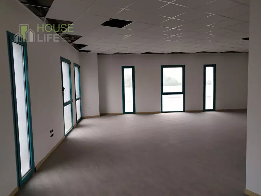 Immagine 1 di Ufficio in vendita  in Via Gombe a Thiene