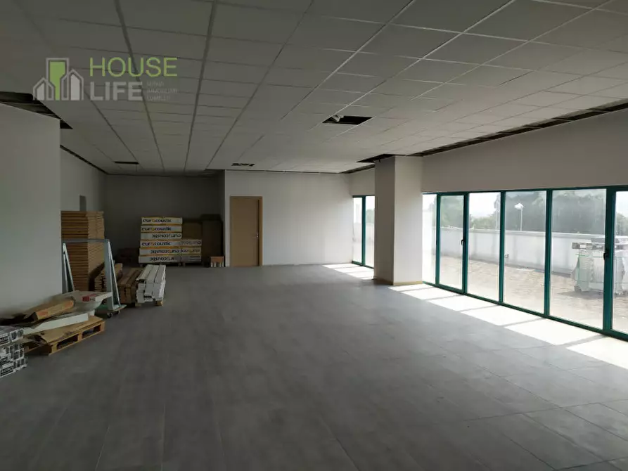 Immagine 3 di Ufficio in vendita  in Via Gombe a Thiene