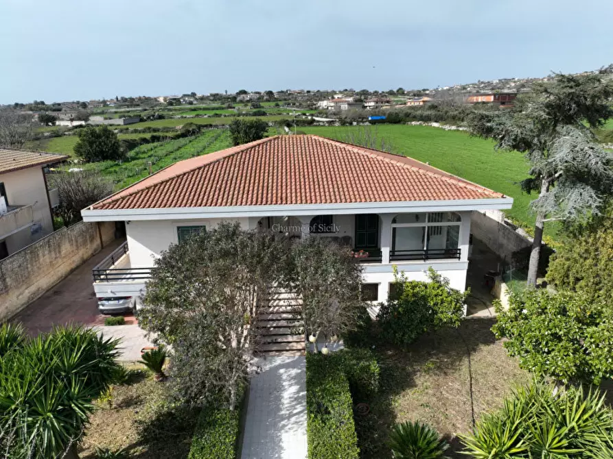 Immagine 1 di Casa indipendente in vendita  a Modica