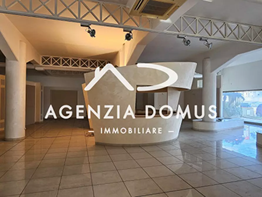 Immagine 22 di Negozio in affitto  in via ugento 59 a Racale