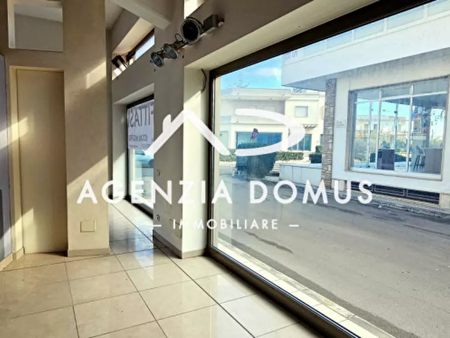 Immagine 23 di Negozio in affitto  in via ugento 59 a Racale