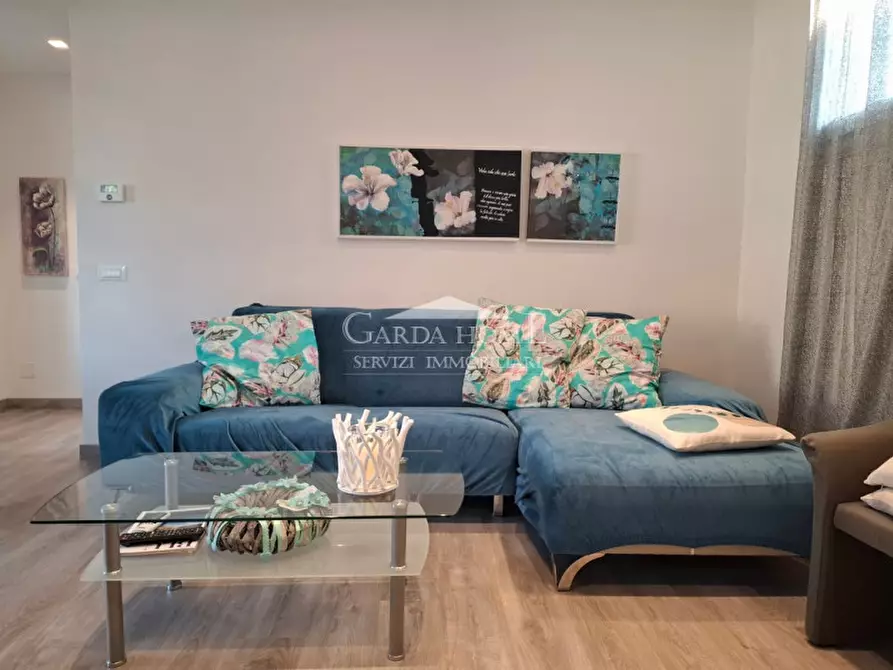 Immagine 5 di Appartamento in vendita  in Viale Ugo Foscolo a Toscolano-Maderno