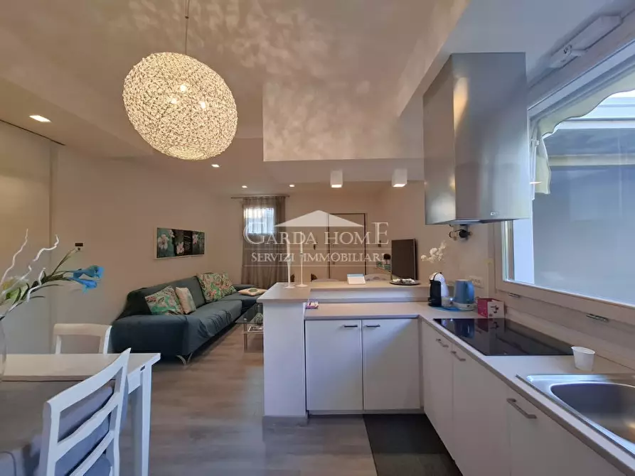 Immagine 8 di Appartamento in vendita  in Viale Ugo Foscolo a Toscolano-Maderno