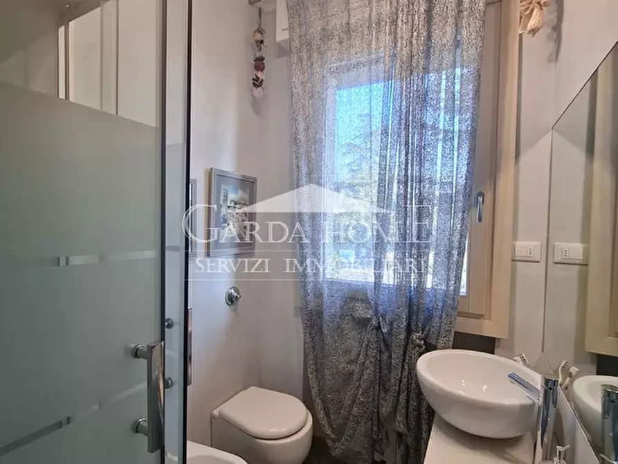 Immagine 12 di Appartamento in vendita  in Viale Ugo Foscolo a Toscolano-Maderno