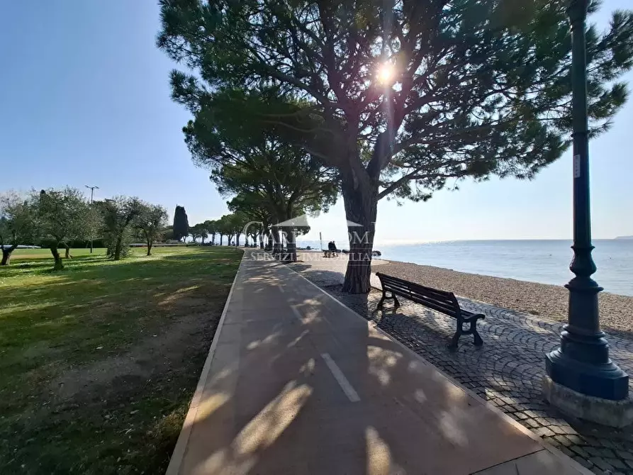 Immagine 27 di Appartamento in vendita  in Viale Ugo Foscolo a Toscolano-Maderno