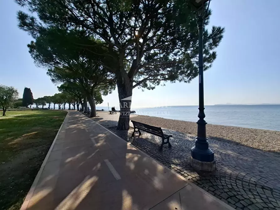 Immagine 28 di Appartamento in vendita  in Viale Ugo Foscolo a Toscolano-Maderno