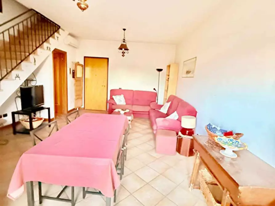 Immagine 2 di Appartamento in affitto  in via degli agrifogli a Rocca Di Papa