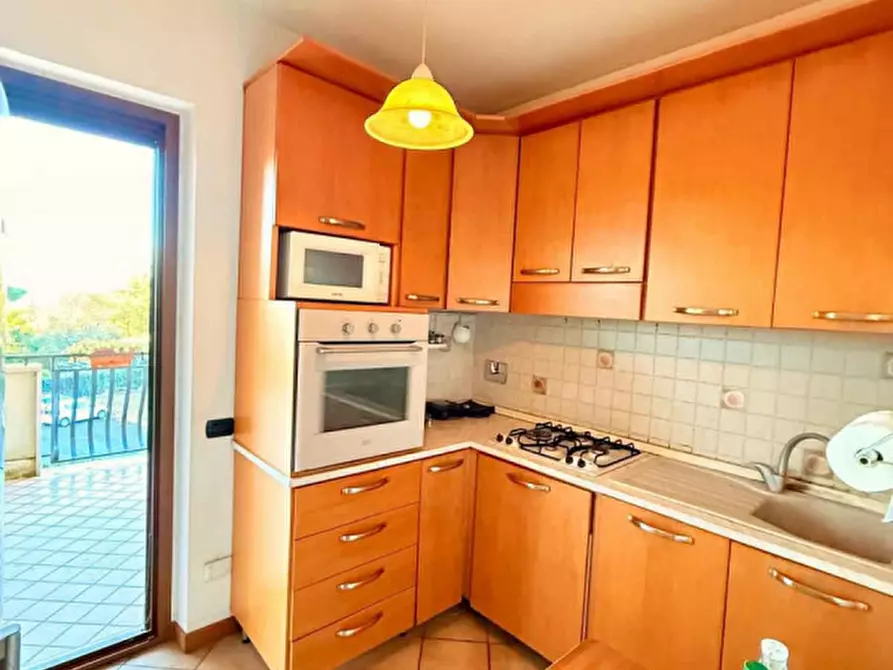 Immagine 13 di Appartamento in affitto  in via degli agrifogli a Rocca Di Papa