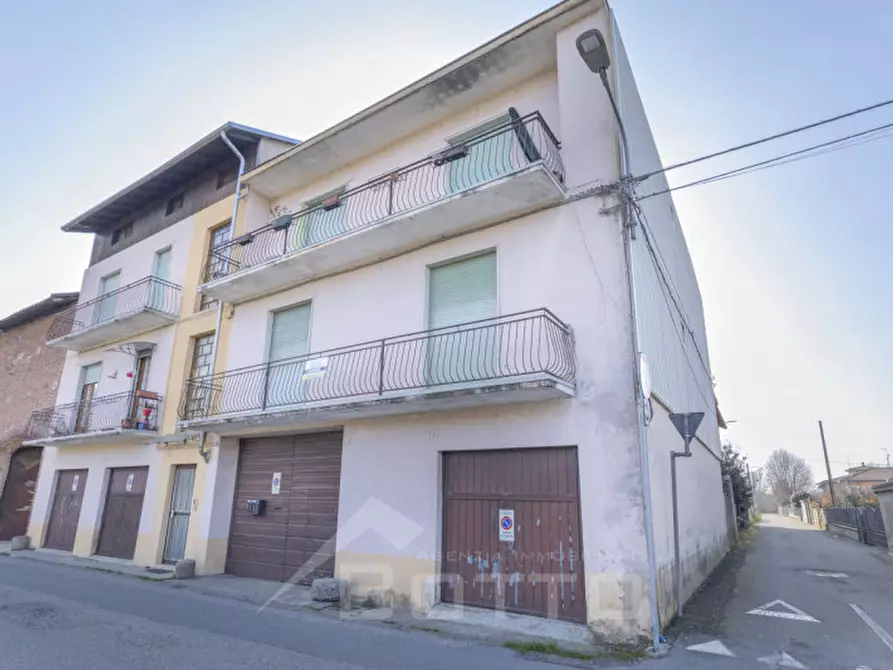 Immagine 1 di Appartamento in vendita  in via silvio pellico,13 a Carpignano Sesia
