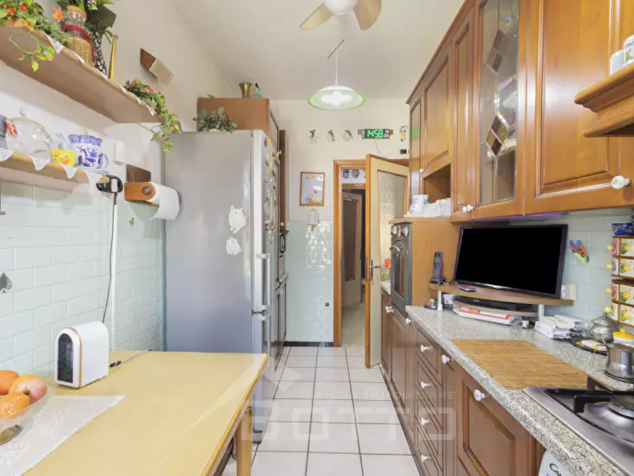 Immagine 10 di Appartamento in vendita  in via silvio pellico,13 a Carpignano Sesia