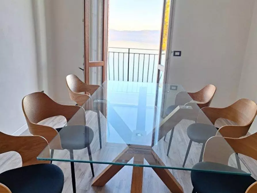 Immagine 1 di Ufficio in affitto  in via Nazionale 30/a a Passignano Sul Trasimeno