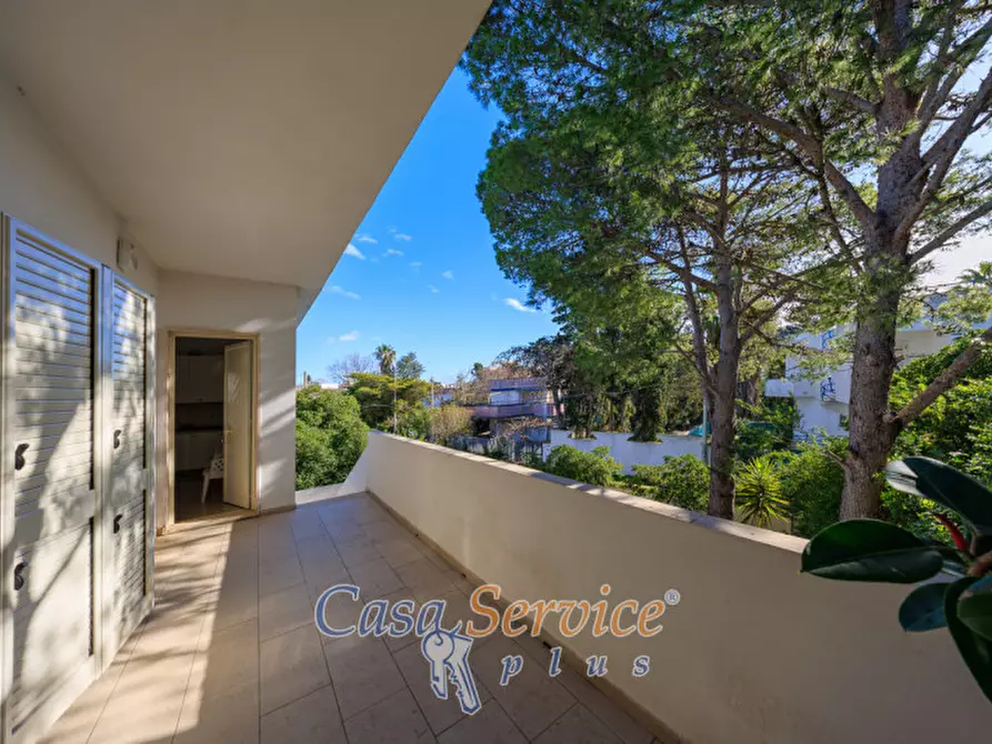 Immagine 18 di Villa in vendita  in Via delle Ginestre a Gallipoli