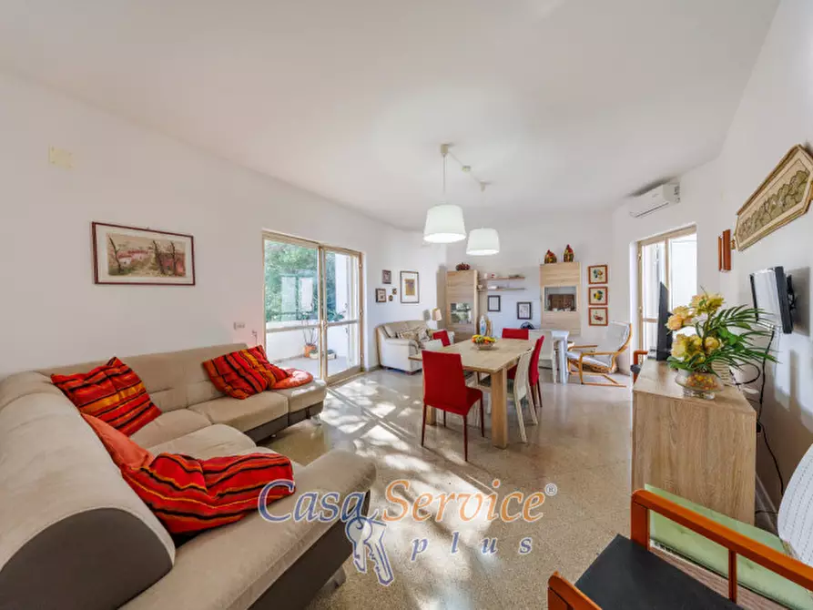 Immagine 21 di Villa in vendita  in Via delle Ginestre a Gallipoli