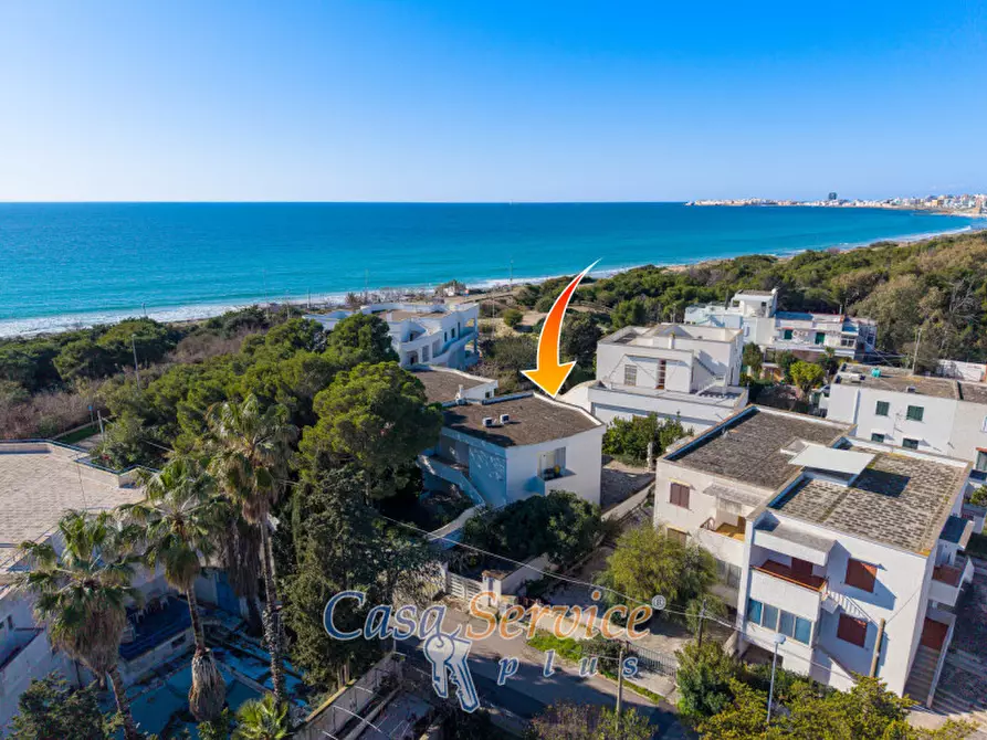 Immagine 33 di Villa in vendita  in Via delle Ginestre a Gallipoli