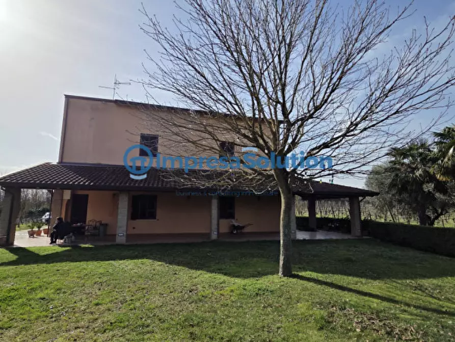 Immagine 3 di Villa in vendita  in Via Cantalupi 6 a Benevento