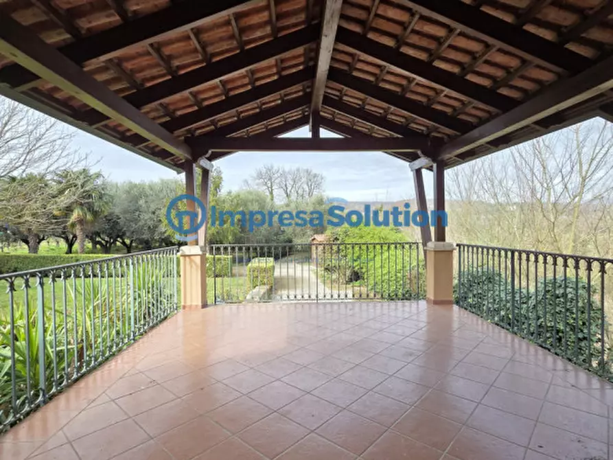 Immagine 8 di Villa in vendita  in Via Cantalupi 6 a Benevento