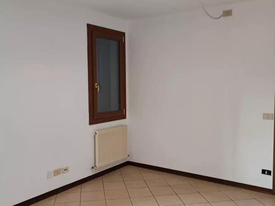 Immagine 4 di Ufficio in vendita  in Via Cortina a Cordenons