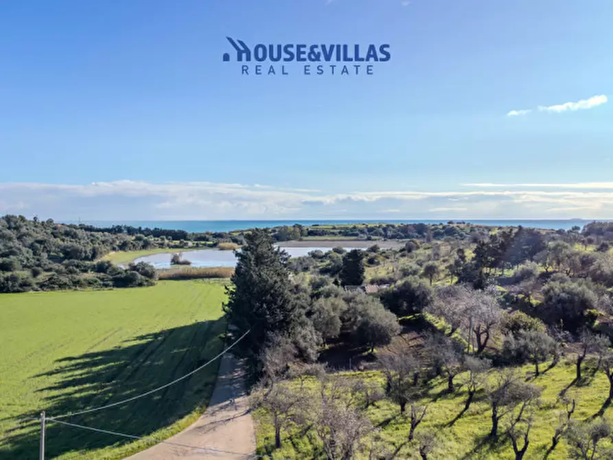 Immagine 15 di Villa in vendita  in contrada pizzuta a Noto