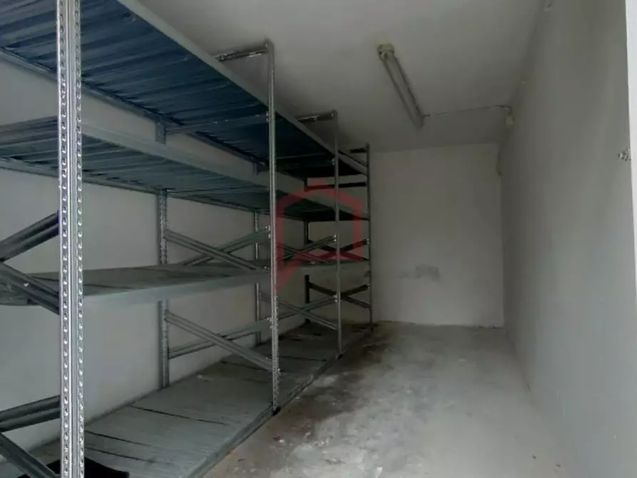 Immagine 2 di Garage in vendita  in Zelarino a Venezia