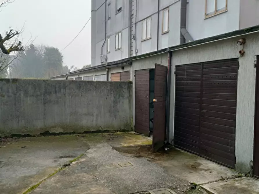 Immagine 4 di Garage in vendita  in Zelarino a Venezia