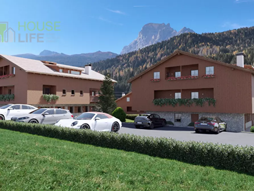 Immagine 2 di Appartamento in vendita  in Via Beata Vergine della Difesa a San Vito Di Cadore