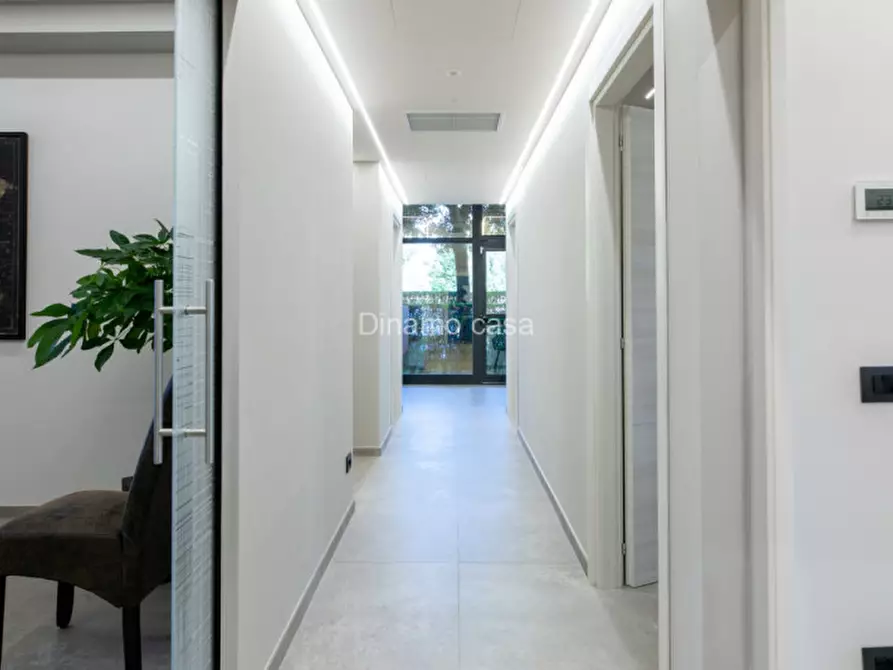 Immagine 4 di Negozio in affitto  in Via Traversa Pistoiese a Prato