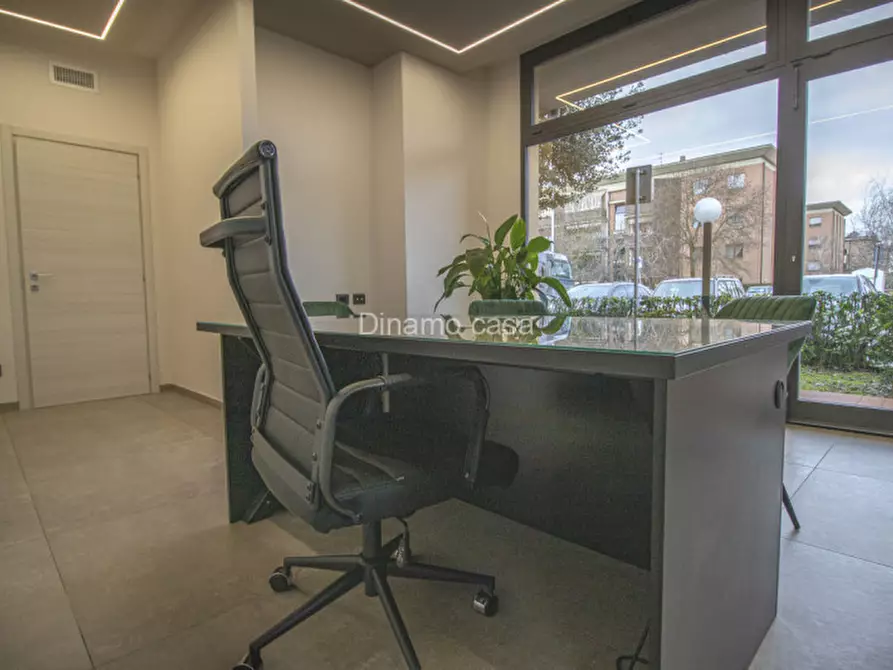 Immagine 8 di Negozio in affitto  in Via Traversa Pistoiese a Prato