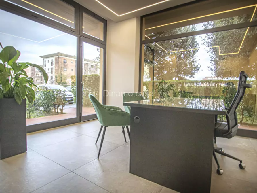 Immagine 11 di Negozio in affitto  in Via Traversa Pistoiese a Prato