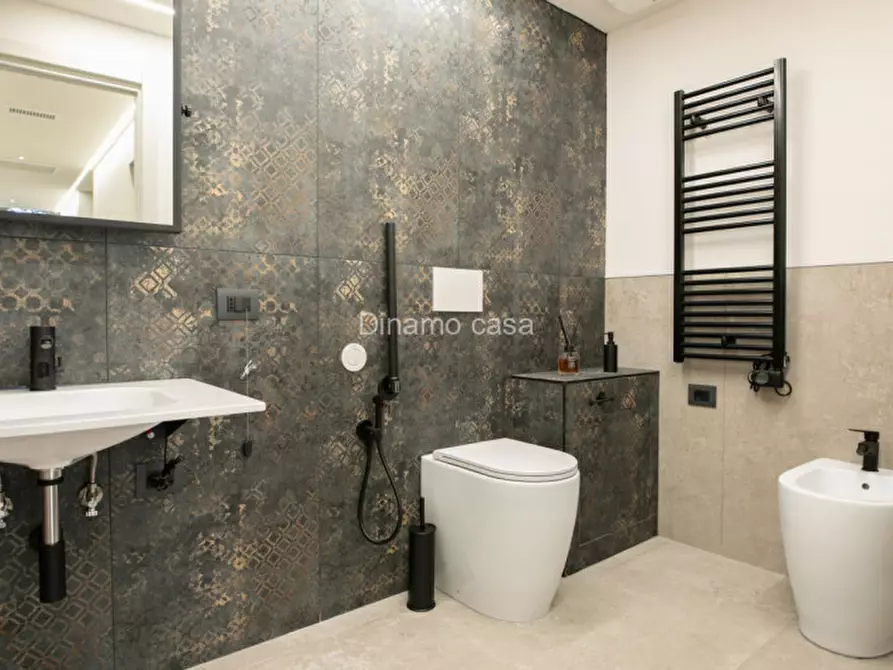 Immagine 12 di Negozio in affitto  in Via Traversa Pistoiese a Prato