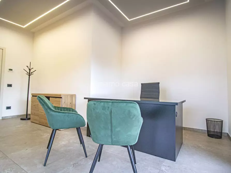 Immagine 18 di Negozio in affitto  in Via Traversa Pistoiese a Prato