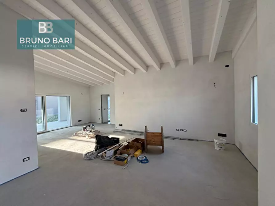 Immagine 7 di Casa indipendente in vendita  a Pordenone