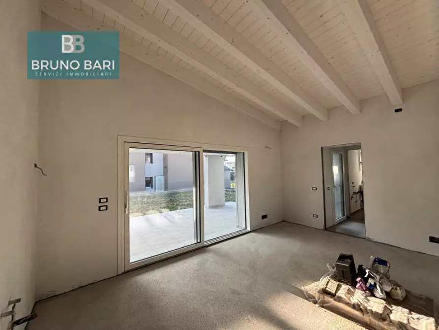 Immagine 9 di Casa indipendente in vendita  a Pordenone