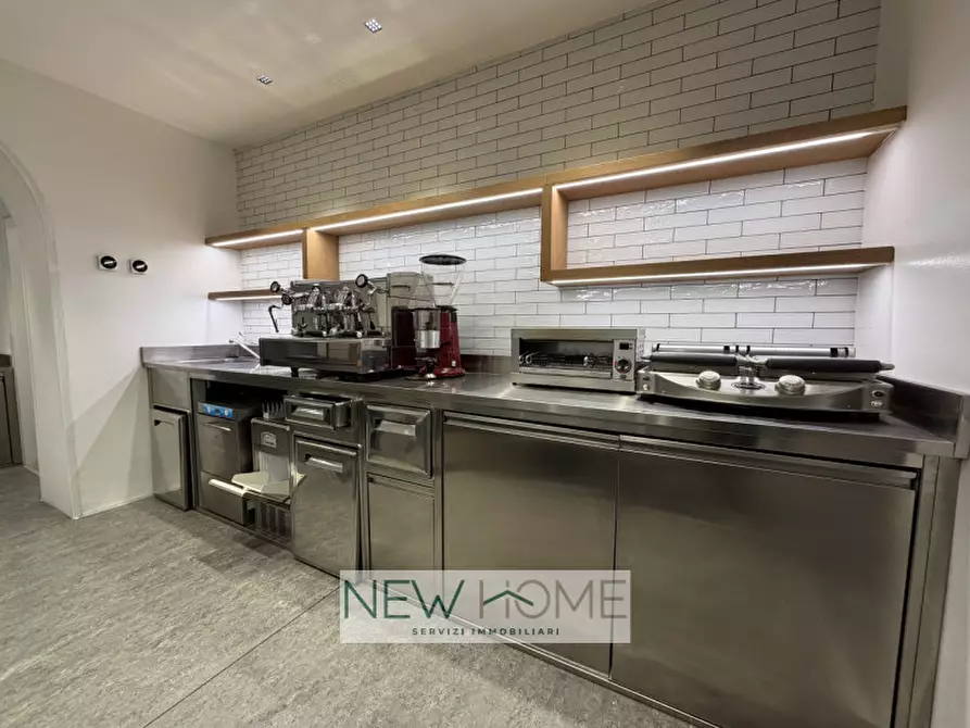 Immagine 7 di Attività commerciale in vendita  in Via del Perlar 50a a Verona