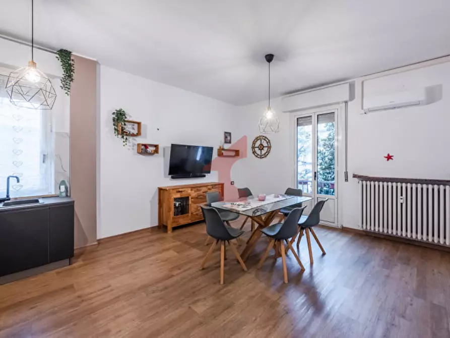 Immagine 3 di Appartamento in vendita  in Via Antonio Canova, 9 a Parma